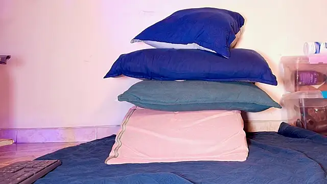 Snapshot of _ebony-queen_ chatting on 26, 10, 2025 ebony-queen online show from 26, 10, 2025