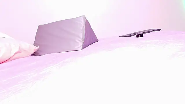 Snapshot of _ebony-queen_ chatting on 21, 11, 2025 ebony-queen online show from 21, 11, 2025