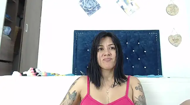 Snapshot of QueenSquirt_ chatting on 25, 1, 2025 QueenSquirt online show from 25, 1, 2025