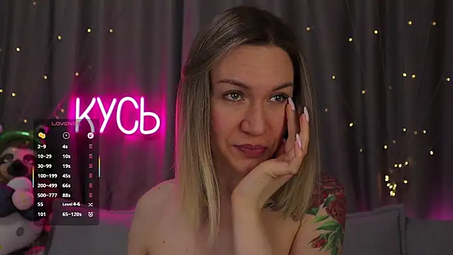  LadyMargo  online show from 30, 4, 2026