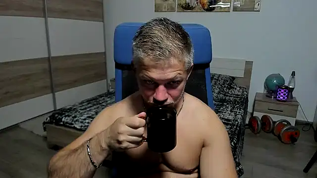Snapshot of RobbyShawz chatting on 5, 7, 2026 RobbyShawz online show from 5, 7, 2026