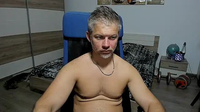 Snapshot of RobbyShawz chatting on 7, 7, 2026 RobbyShawz online show from 7, 7, 2026
