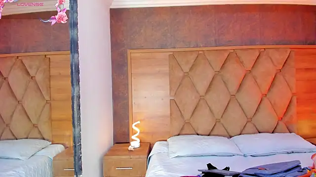 Rianamanson online show from 16, 10, 2025