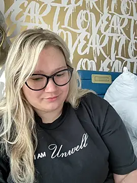 Snapshot of PiggyRose chatting on 12, 10, 2025 PiggyRose online show from 12, 10, 2025