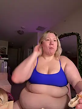 Snapshot of PiggyRose chatting on 16, 6, 2026 PiggyRose online show from 16, 6, 2026