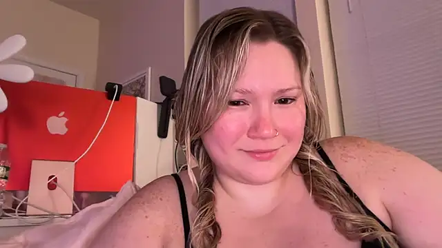 Snapshot of PiggyRose chatting on 20, 6, 2026 PiggyRose online show from 20, 6, 2026