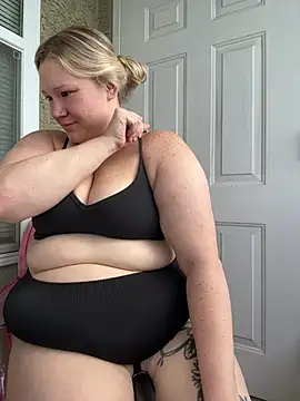 Snapshot of PiggyRose chatting on 31, 7, 2026 PiggyRose online show from 31, 7, 2026