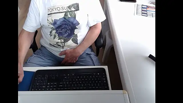 Snapshot of dutchpornking chatting on 8, 7, 2026 dutchpornking online show from 8, 7, 2026