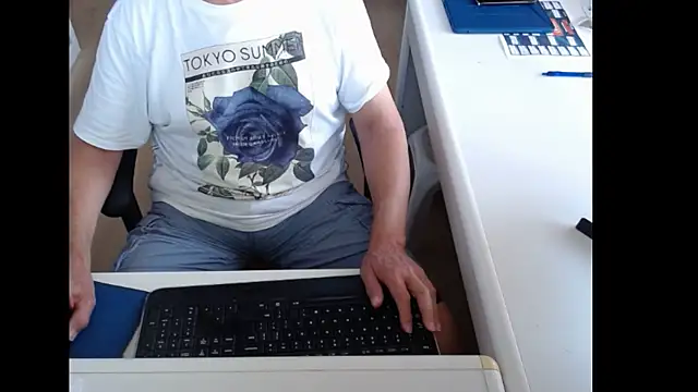 Snapshot of dutchpornking chatting on 9, 7, 2026 dutchpornking online show from 9, 7, 2026