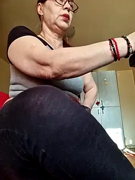 Chriss Tinaa online show from 19, 5, 2026