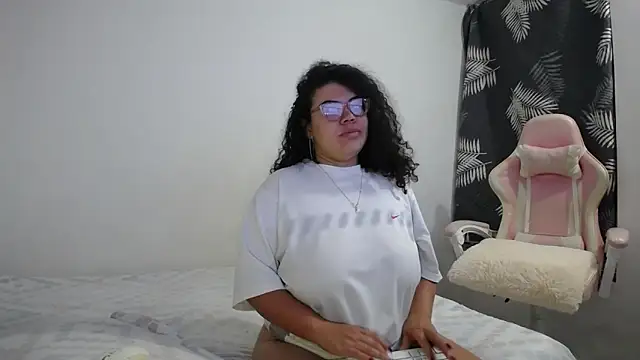 Snapshot of mabigomez00 chatting on 24, 9, 2025 mabigomez00 online show from 24, 9, 2025