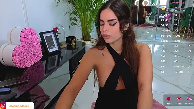 Snapshot of Arabian_beauty chatting on 11, 10, 2025 Arabian beauty online show from 11, 10, 2025