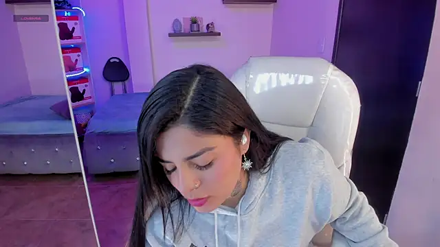 Catalinaa martinez online show from 30, 12, 2024