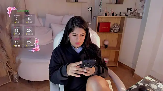 Catalinaa martinez online show from 7, 1, 2025