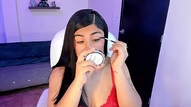 Catalinaa martinez online show from 28, 2, 2025