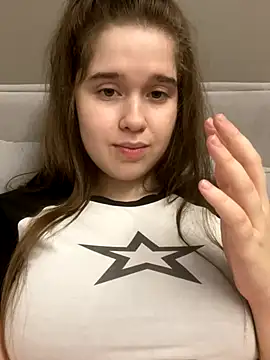 Snapshot of HornyGirlH chatting on 17, 11, 2025 HornyGirlH online show from 17, 11, 2025