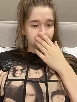 Snapshot of HornyGirlH chatting on 1, 12, 2025 HornyGirlH online show from 1, 12, 2025