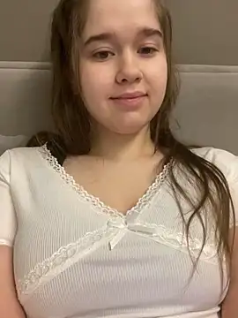 Snapshot of HornyGirlH chatting on 15, 12, 2025 HornyGirlH online show from 15, 12, 2025