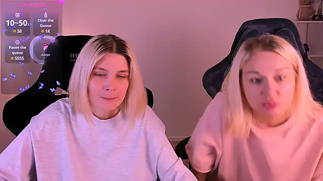 Snapshot of hotblonds chatting on 1, 12, 2024 hotblonds online show from 1, 12, 2024