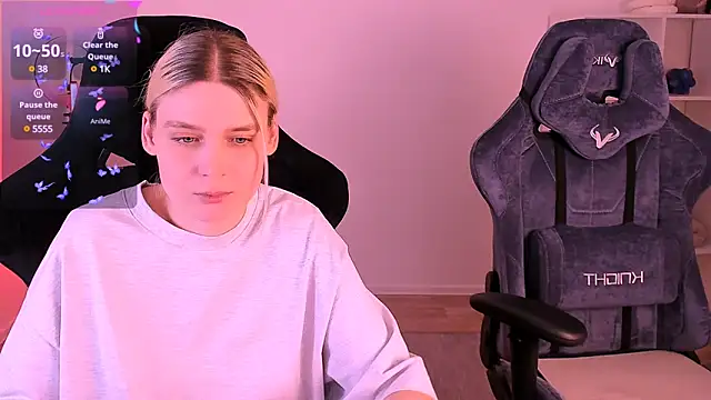 Snapshot of hotblonds chatting on 9, 12, 2024 hotblonds online show from 9, 12, 2024