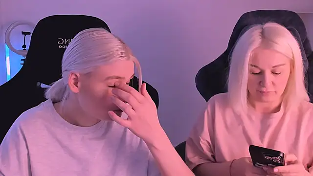 Snapshot of hotblonds chatting on 27, 1, 2025 hotblonds online show from 27, 1, 2025