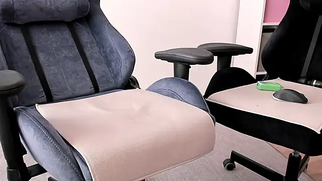 Snapshot of hotblonds chatting on 22, 3, 2025 hotblonds online show from 22, 3, 2025