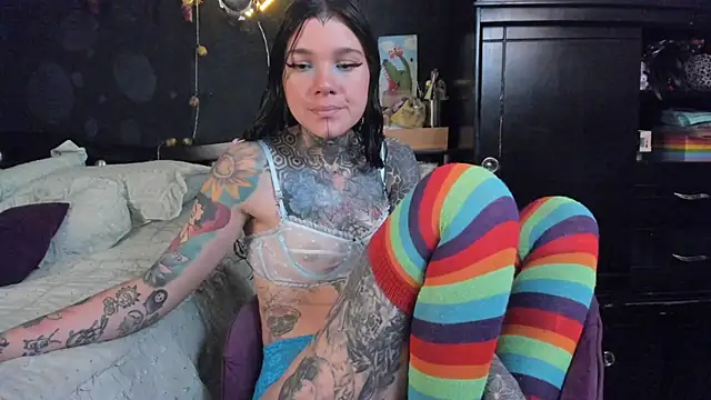 Lilmarieee online show from 7, 11, 2025