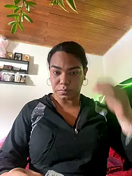 Snapshot of NatiBrunet chatting on 10, 11, 2025 NatiBrunet online show from 10, 11, 2025