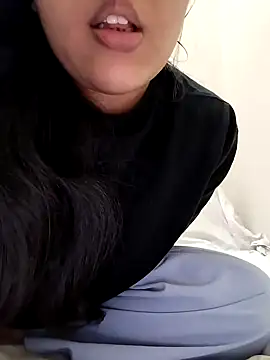 Snapshot of Annerae chatting on 18, 3, 2025 Annerae online show from 18, 3, 2025