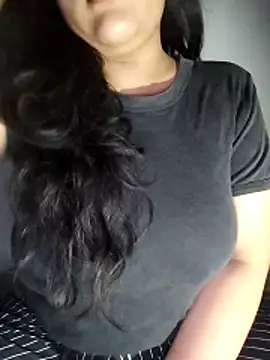 Snapshot of Annerae chatting on 25, 10, 2025 Annerae online show from 25, 10, 2025