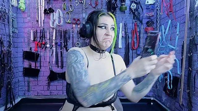 PANDORANEZZ online show from 8, 3, 2025