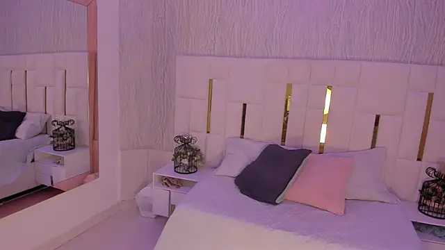 Meghan stonne  online show from 14, 11, 2025