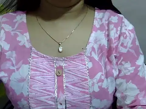 Snapshot of mahira_999 chatting on 1, 10, 2025 mahira 999 online show from 1, 10, 2025