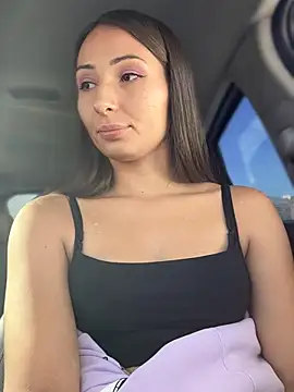 Snapshot of YOUR-KARINA chatting on 12, 1, 2025 YOUR-KARINA online show from 12, 1, 2025