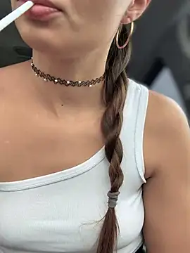 Snapshot of YOUR-KARINA chatting on 3, 3, 2025 YOUR-KARINA online show from 3, 3, 2025