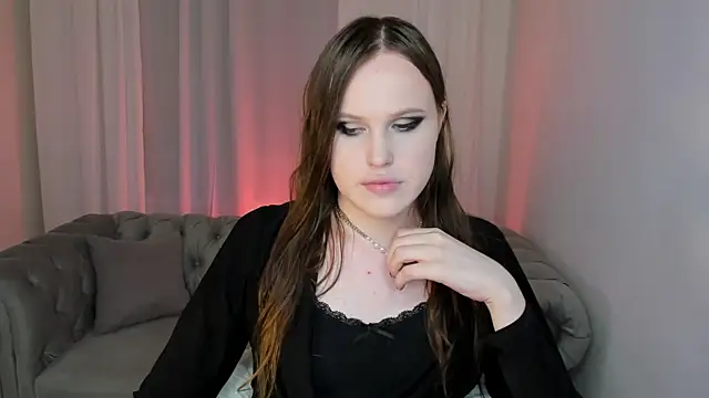 Snapshot of EffieMinki chatting on 15, 7, 2026 EffieMinki online show from 15, 7, 2026