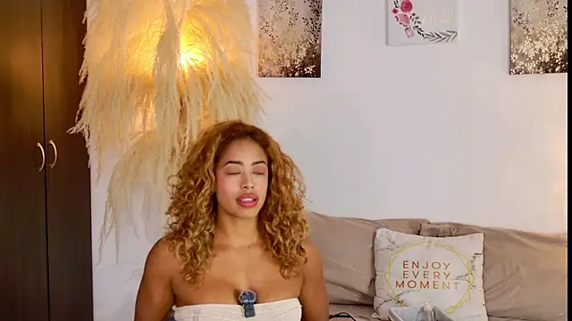 SarahCinnamon- online show from 16, 7, 2026