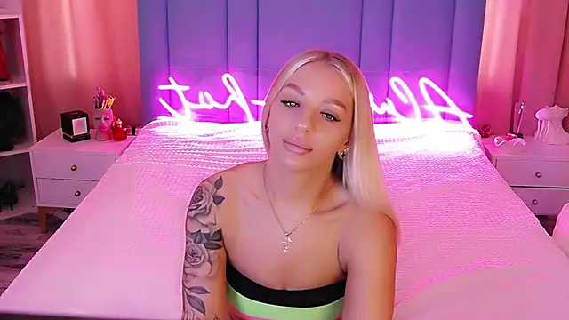 AllwaysHotJ online show from 9, 2, 2025