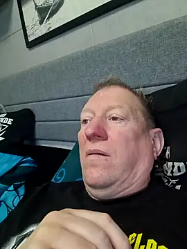 Snapshot of tomtom111111 chatting on 18, 10, 2025 tomtom111111 online show from 18, 10, 2025