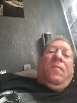 Snapshot of tomtom111111 chatting on 26, 10, 2025 tomtom111111 online show from 26, 10, 2025