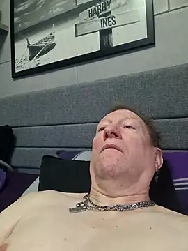 tomtom111111 online show from 1, 2, 2026