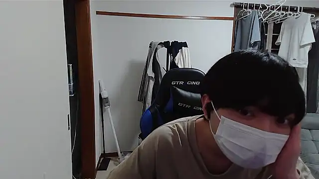 pychan online show from 5, 4, 2026