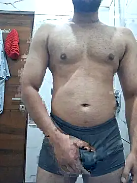 Snapshot of GYMBOY0071 chatting on 28, 5, 2026 GYMBOY0071 online show from 28, 5, 2026
