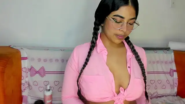 moana taylor online show from 30, 1, 2025