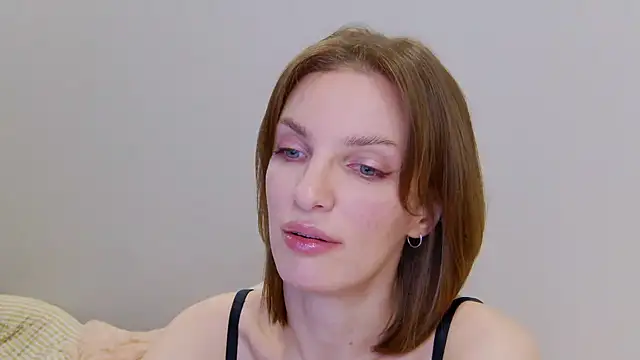 Snapshot of Beauty_Alex chatting on 8, 1, 2025 Beauty Alex online show from 8, 1, 2025
