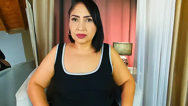 Snapshot of Madissononee chatting on 28, 11, 2025 Madissononee online show from 28, 11, 2025