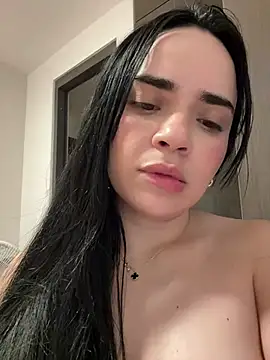 Snapshot of GeorginaJones chatting on 21, 12, 2024 GeorginaJones online show from 21, 12, 2024