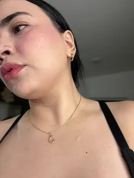 Snapshot of GeorginaJones chatting on 29, 1, 2025 GeorginaJones online show from 29, 1, 2025