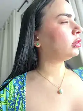 Snapshot of GeorginaJones chatting on 5, 2, 2025 GeorginaJones online show from 5, 2, 2025