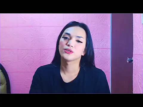 Snapshot of WONDERWOMAN2023 chatting on 10, 10, 2025 WONDERWOMAN2023 online show from 10, 10, 2025